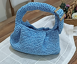 Tokalı mavi